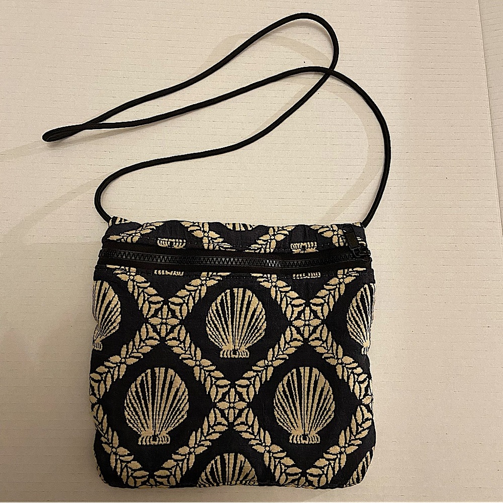 Bonnie Crossbody Nautical Sea Shell Print Blue and White Bag.